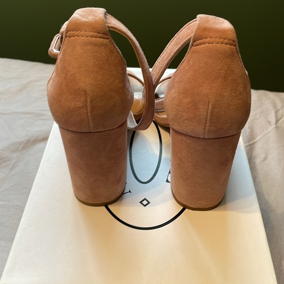 Steve Madden Joss Suede Sandals - Picture 3 of 7